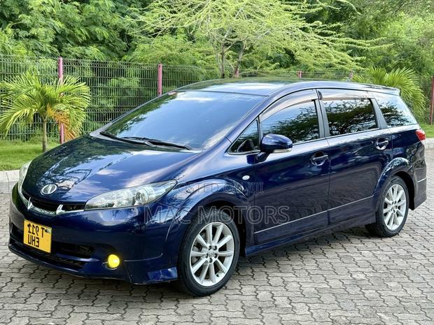 Toyota Wish 2010 Blue