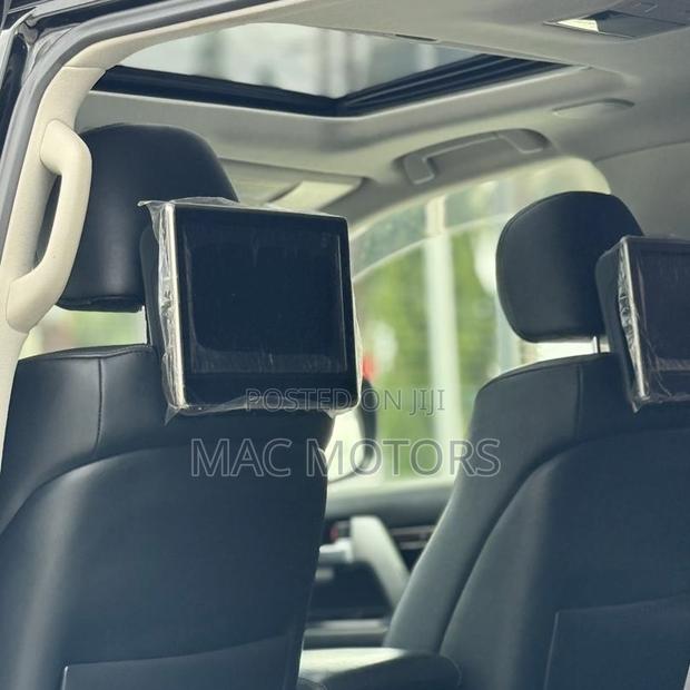 Toyota Land Cruiser 4.6 V8 ZX 2016 Black