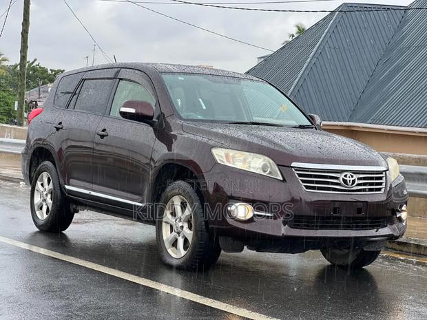 Toyota Vanguard 2012 Brown