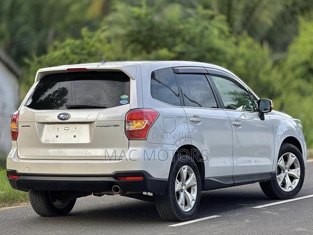 Subaru Forester 2014 Pearl