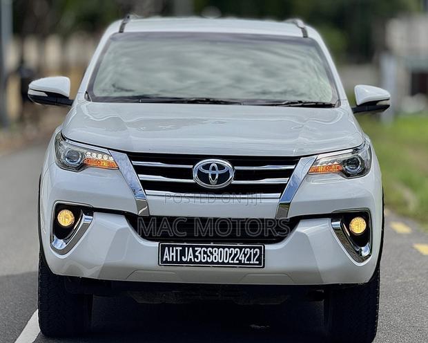 Toyota Fortuner 2.8 D AWD 2017 White