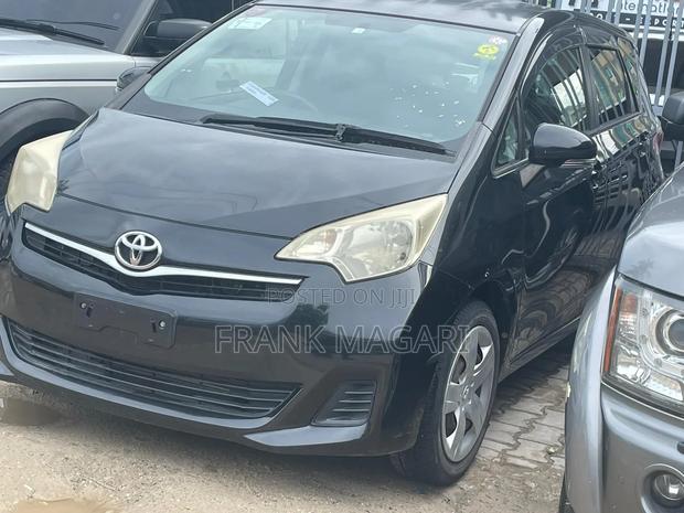 Toyota Ractis 1.5 AWD 2012 Black