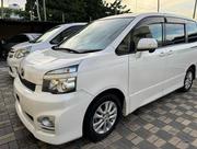 Toyota Voxy 2012 Pearl for sale