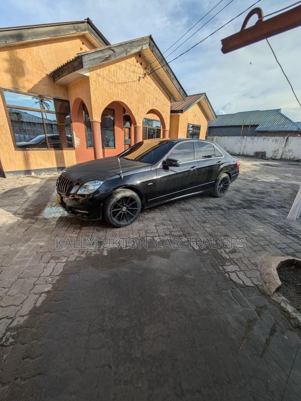 Mercedes-Benz C-Class 2011 Black
