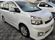 Toyota Voxy 2012 White for sale