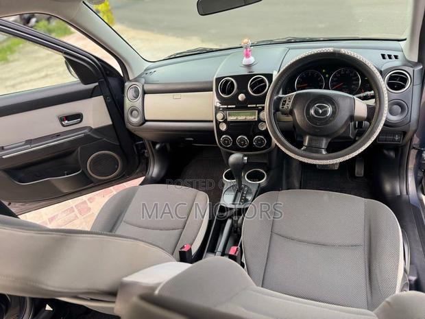 Mazda Verisa 2009 Gray