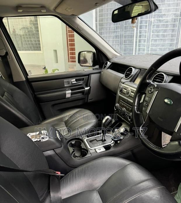 Land Rover Discovery 2011 Blue