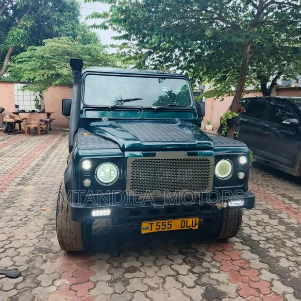 Land Rover Defender Puma 90 SW 2011 Blue