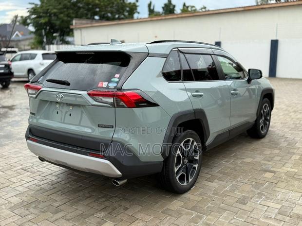 Toyota RAV4 2019 Gray