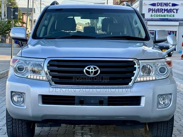Toyota Land Cruiser 4.5 V8 VXR 2010 Silver