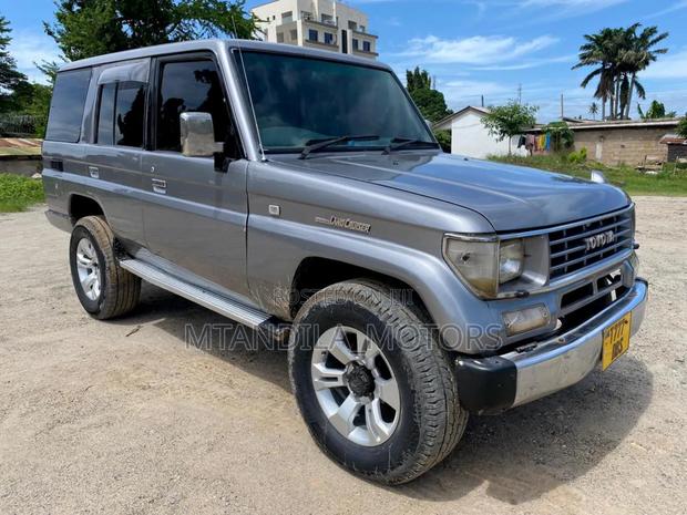 Toyota Land Cruiser Prado 2.7 5dr 2003 Silver