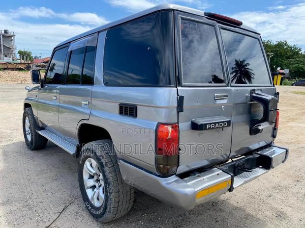 Toyota Land Cruiser Prado 2.7 5dr 2003 Silver