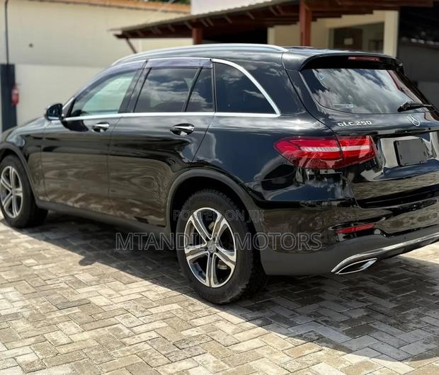 Mercedes-Benz GLC-Class 2016 Black