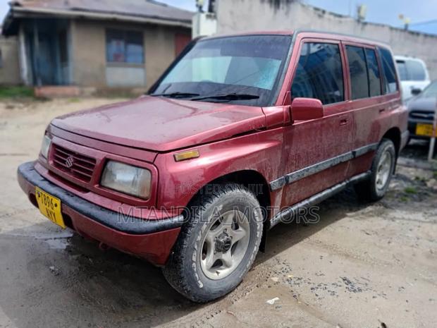 Suzuki Escudo 1999 Pink
