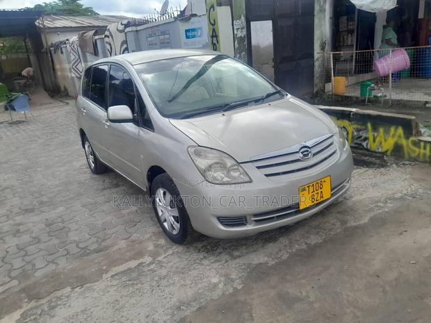 Toyota Corolla Spacio 2005 Silver