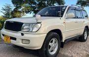 Toyota Land Cruiser 2000 White for sale