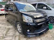 Toyota Noah 2.0 143hp AWD (7 Seater) 2012 Black for sale