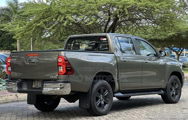 Toyota Hilux 2022