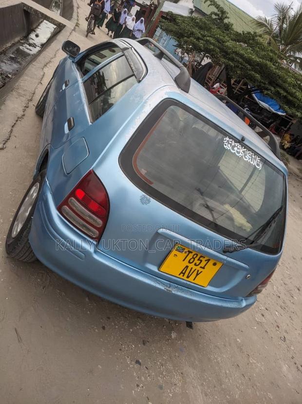 Toyota Starlet 2003 Blue