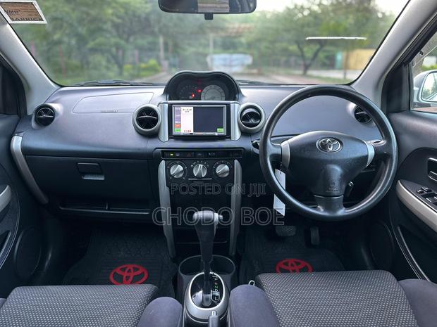 Toyota IST 2003 Silver