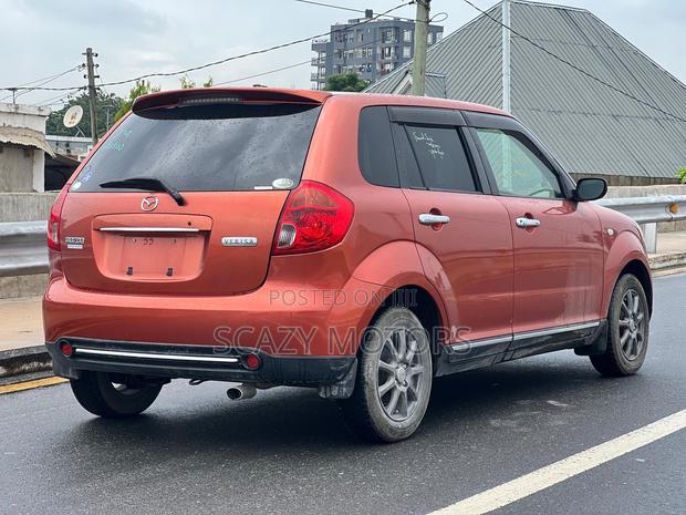 Mazda Verisa 2009 Orange