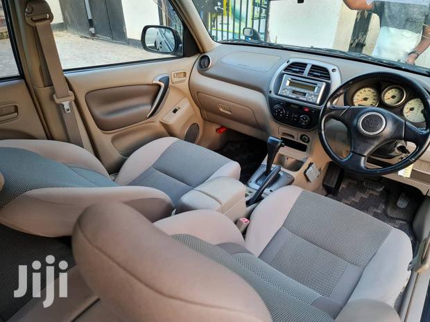 Toyota RAV4 Automatic 2000 Green