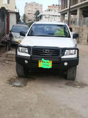 Toyota Hilux 2018 White for sale