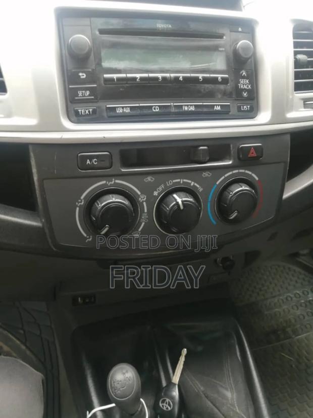 Toyota Hilux 2018 White