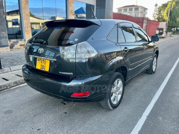 Toyota Harrier 2006 Gray