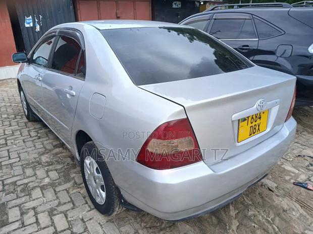 Toyota Corolla Hatchback 2001 Silver