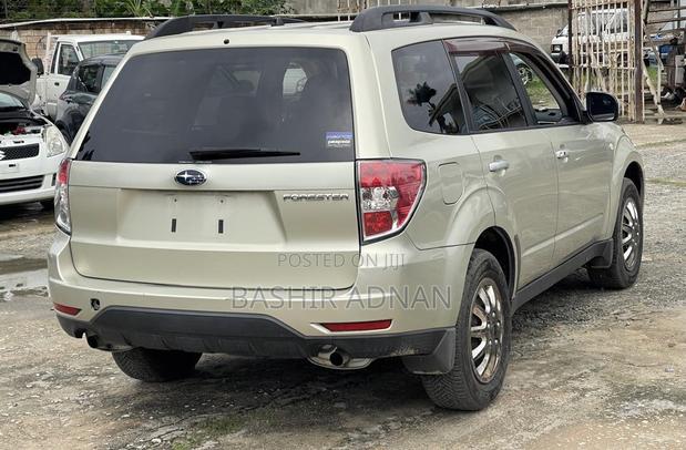 Subaru Forester 2009 Gold