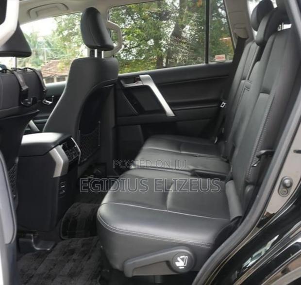 Toyota Land Cruiser Prado 2021 Black