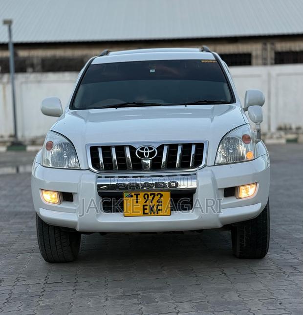 Toyota Land Cruiser Prado 2005 White