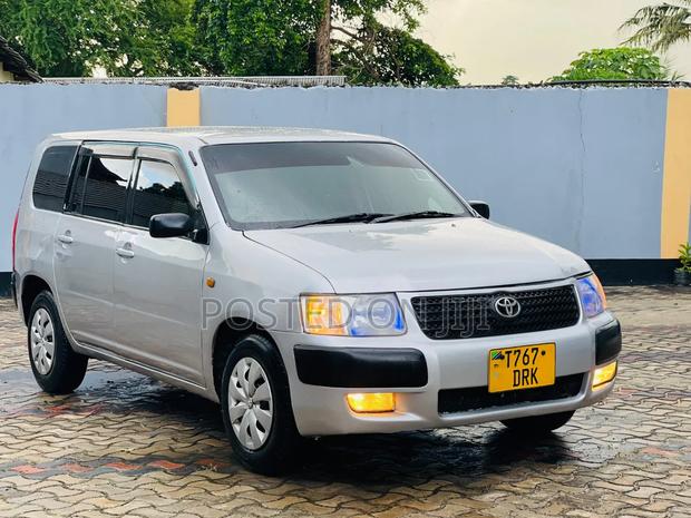 Toyota Succeed 2006 Silver