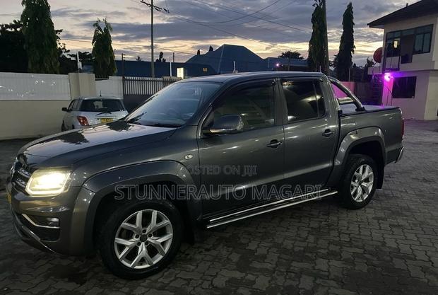 Volkswagen Amarok 2018 Gray