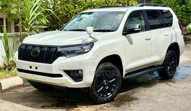 Toyota Land Cruiser Prado 2023 Pearl