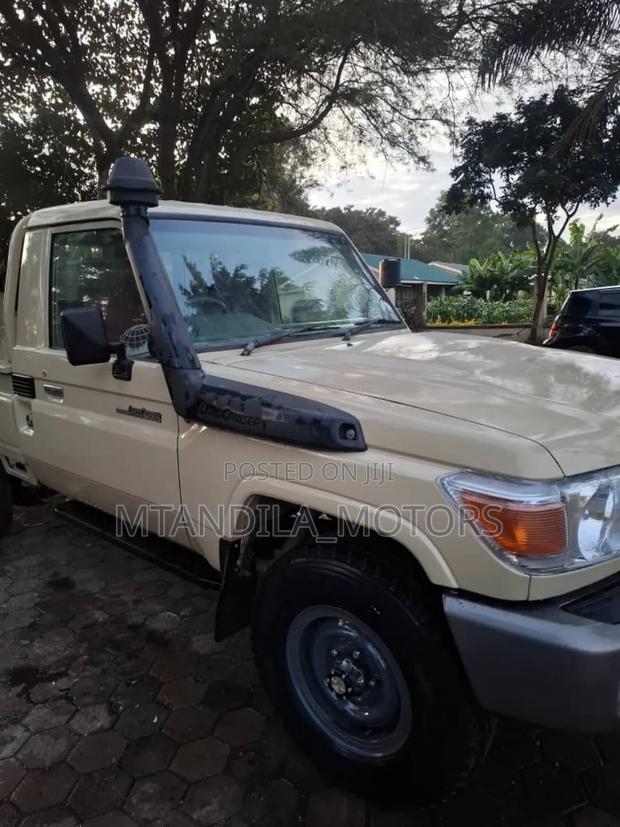 Toyota Land Cruiser 3.0 D 2003 Beige
