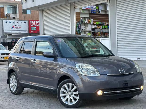 Mazda Verisa 2010 Gray