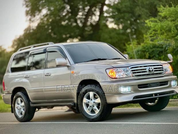 Toyota Land Cruiser 90 Automatic 2000 Silver