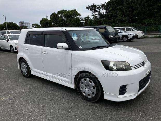 Toyota Corolla Rumion 2008 Pearl