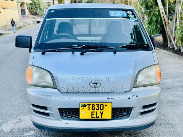 Toyota TownAce 2003 Silver