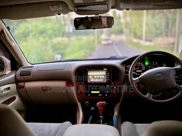 Toyota Land Cruiser HDJ 100 2000 Silver