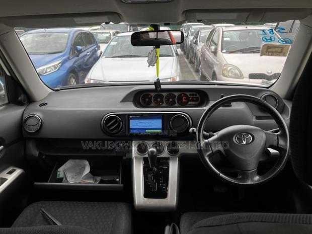 Toyota Corolla Rumion 2008 Pearl
