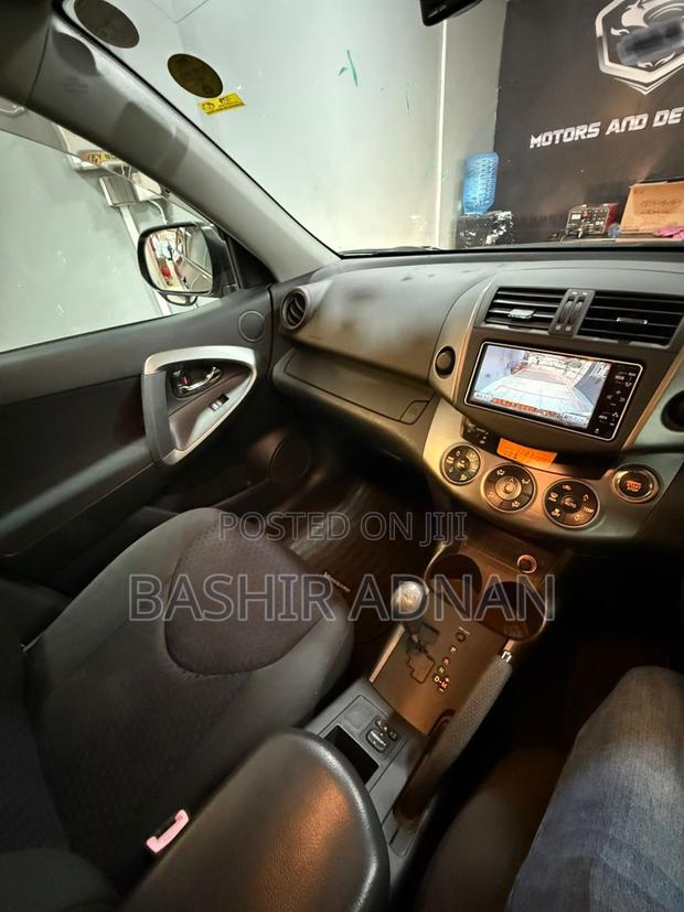 Toyota Vanguard 2011 Gray