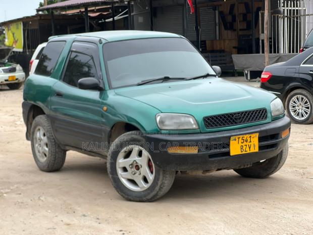 Toyota RAV4 1997 Green