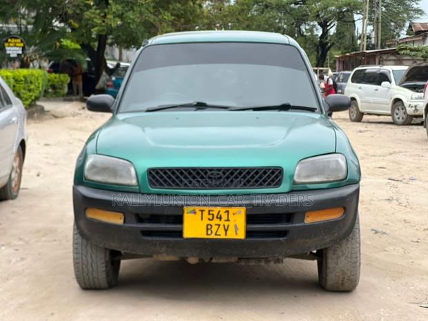 Toyota RAV4 1997 Green