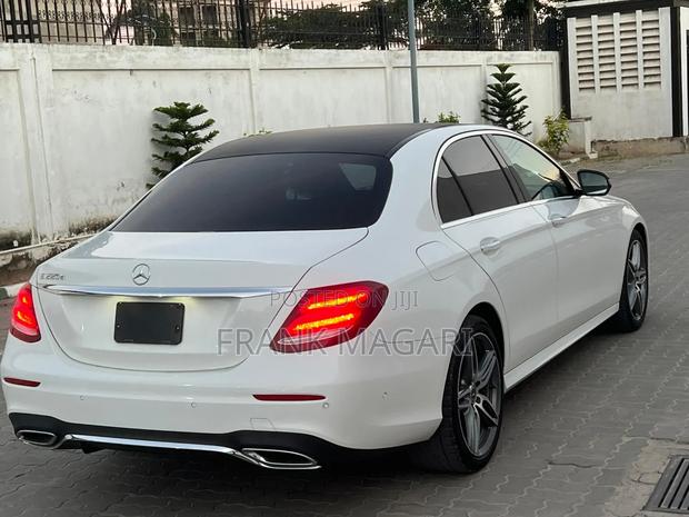 Mercedes-Benz 220E 2017 White
