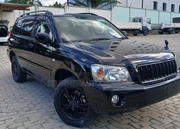 Toyota Kluger 2004 Black