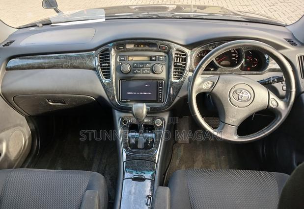 Toyota Kluger 2004 Black