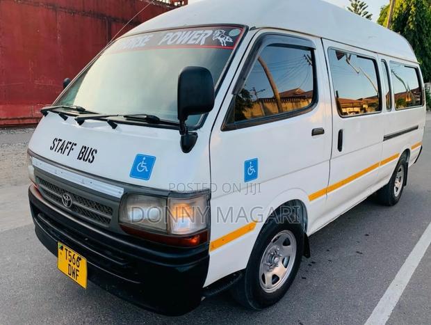 Toyota HiAce 2008 White